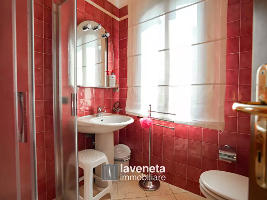 Immagine 10 di Casa trifamiliare in vendita  a Caorle