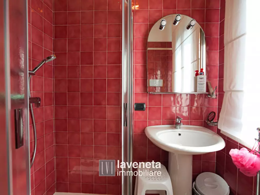 Immagine 11 di Casa trifamiliare in vendita  a Caorle