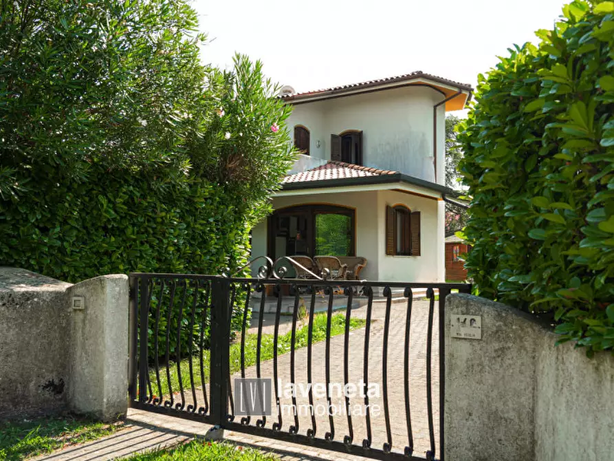 Immagine 15 di Casa trifamiliare in vendita  a Caorle