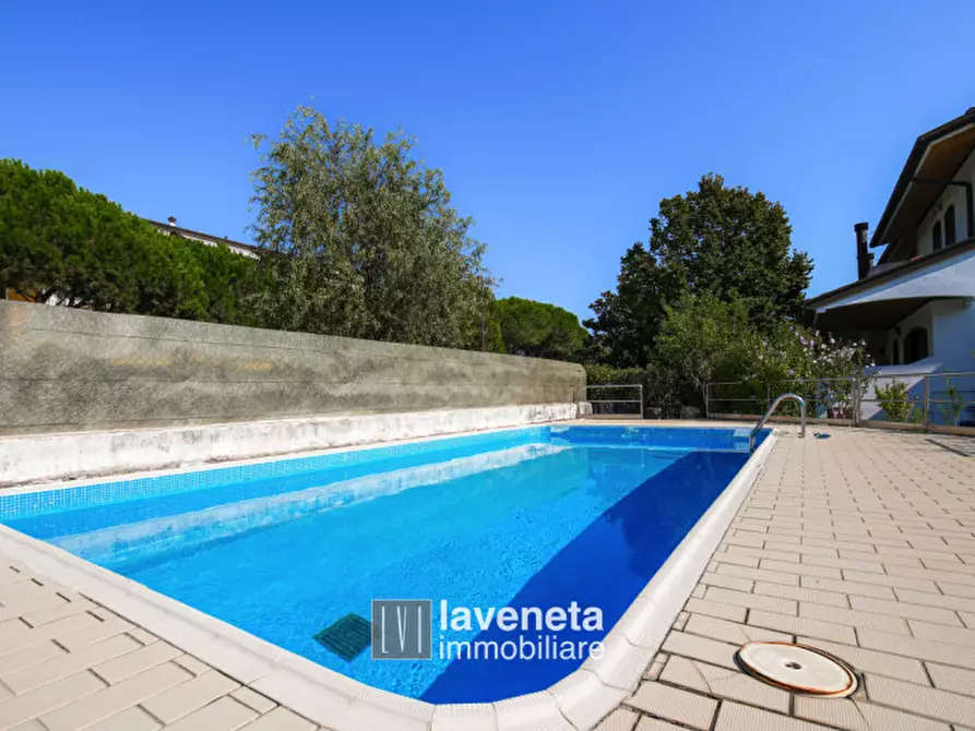 Immagine 24 di Casa trifamiliare in vendita  a Caorle