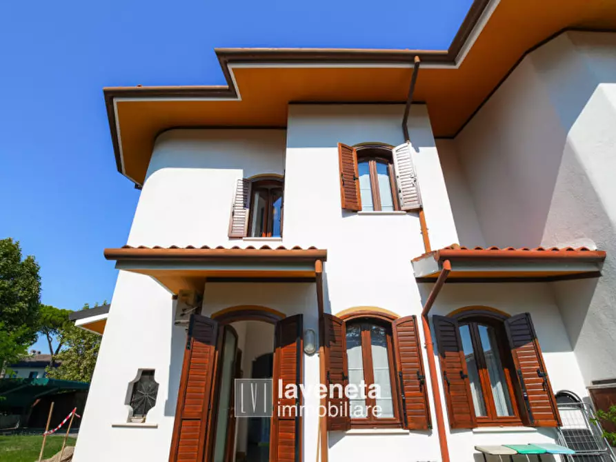 Immagine 28 di Casa trifamiliare in vendita  a Caorle