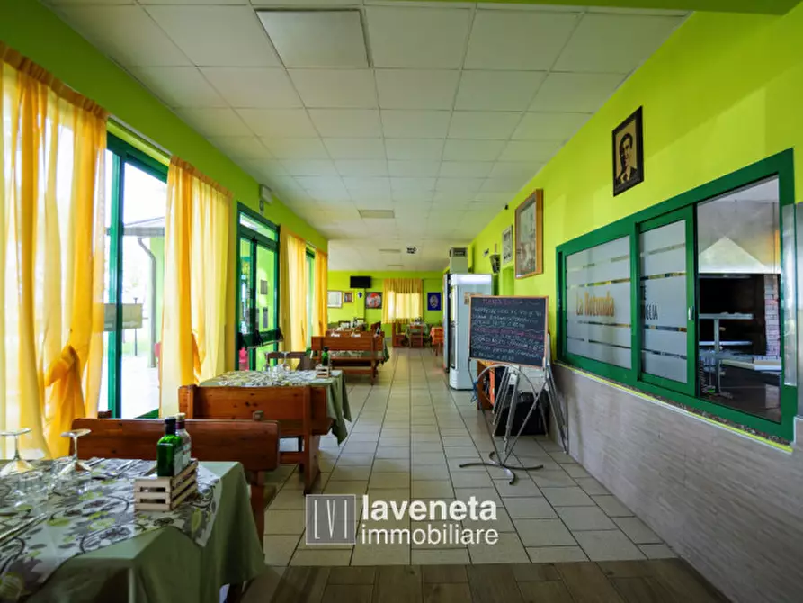 Immagine 6 di Attività commerciale in vendita  a Santo Stino Di Livenza