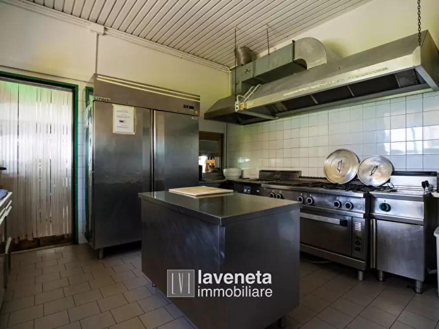 Immagine 13 di Attività commerciale in vendita  a Santo Stino Di Livenza