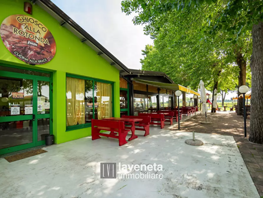 Immagine 17 di Attività commerciale in vendita  a Santo Stino Di Livenza