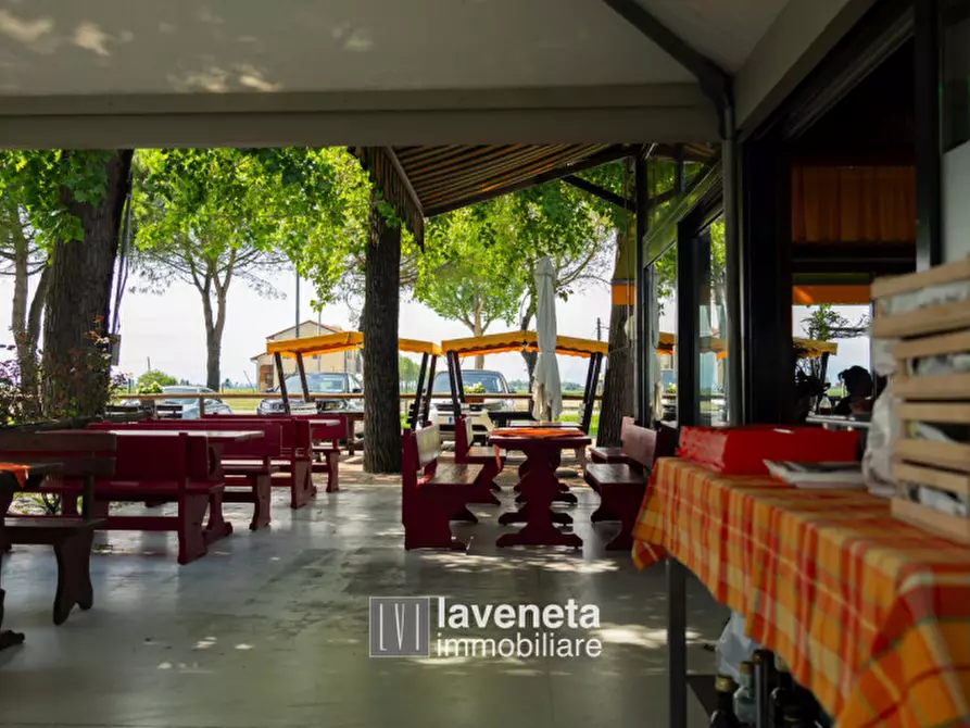 Immagine 29 di Attività commerciale in vendita  a Santo Stino Di Livenza