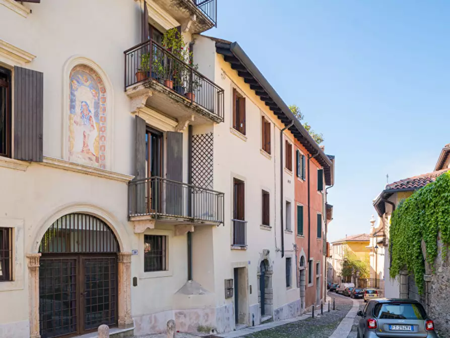 Immagine 1 di Appartamento in vendita  in VIA SAN CARLO, 30 a Verona