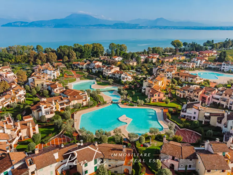 Immagine 4 di Appartamento in vendita  in località sermana 1 a Peschiera Del Garda