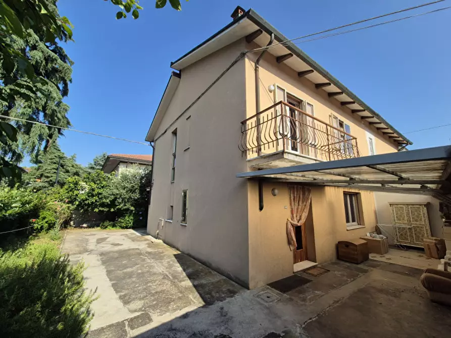 Immagine 1 di Casa bifamiliare in vendita  in via bagnolini a Cesena