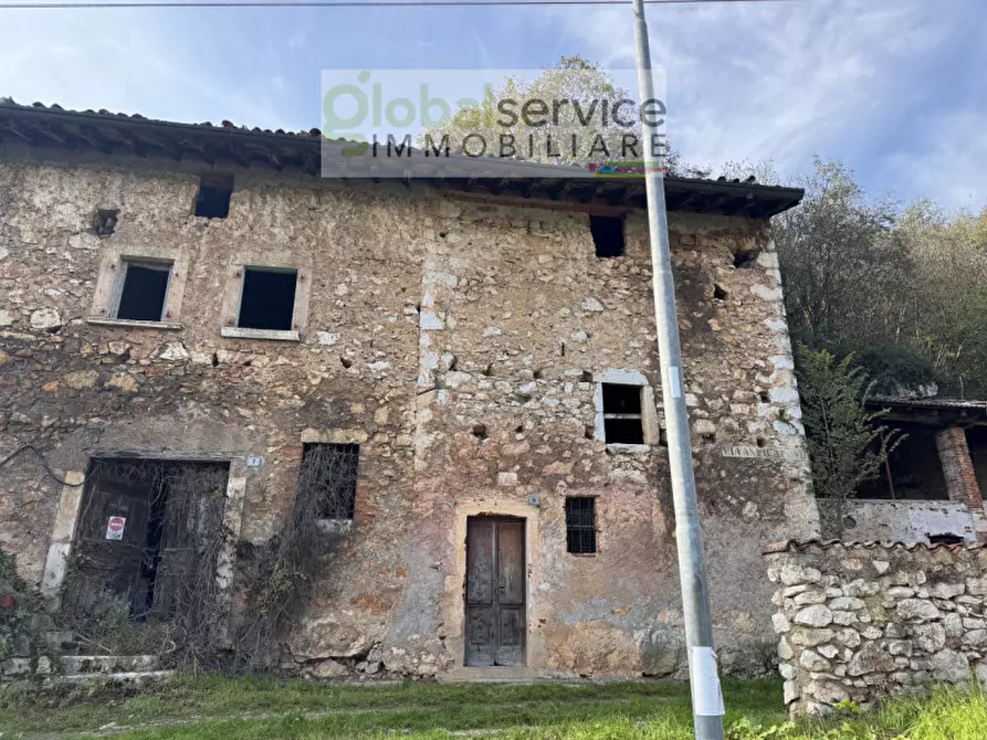 Immagine 1 di Rustico / casale in vendita  in via antica fonte a Nuvolento