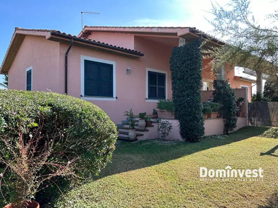 Immagine 2 di Villa in vendita  in Strada dell'Abbadia a Capalbio