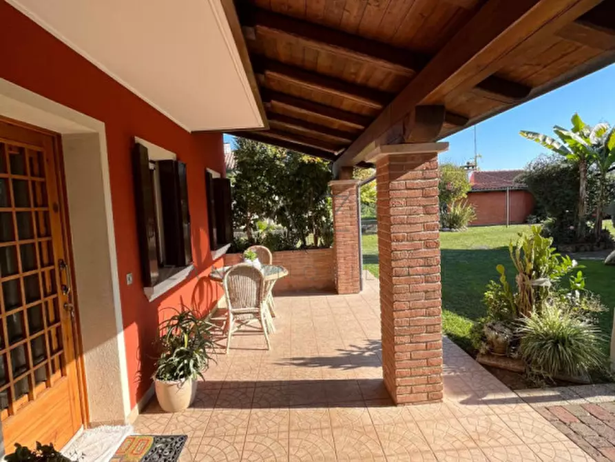 Immagine 5 di Casa bifamiliare in vendita  in Via Castellana a Castelfranco Veneto