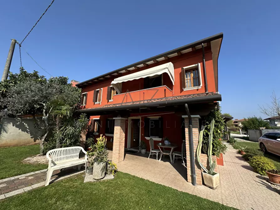 Immagine 57 di Casa bifamiliare in vendita  in Via Castellana a Castelfranco Veneto