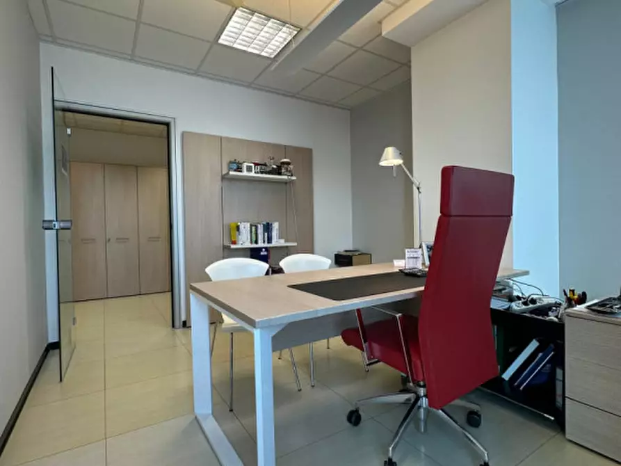 Immagine 17 di Ufficio in affitto  in Via Resistenza 121 a Buccinasco