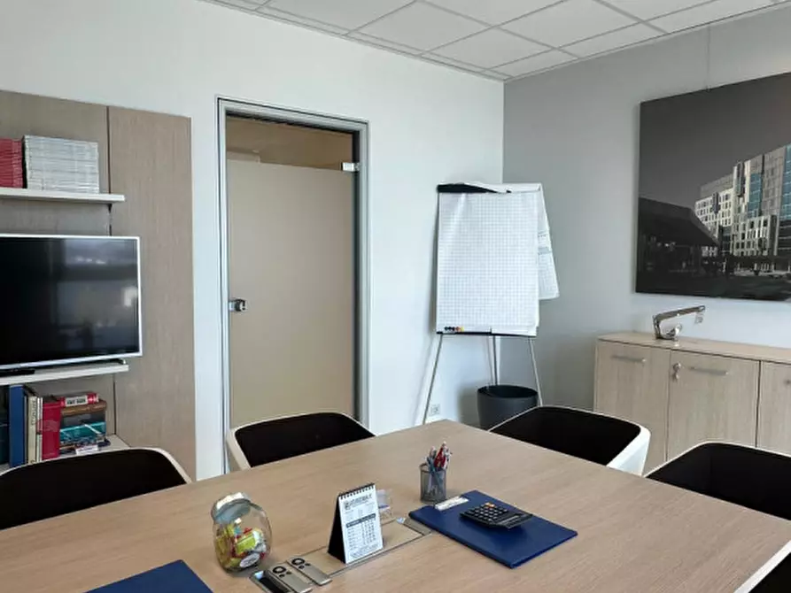 Immagine 19 di Ufficio in affitto  in Via Resistenza 121 a Buccinasco