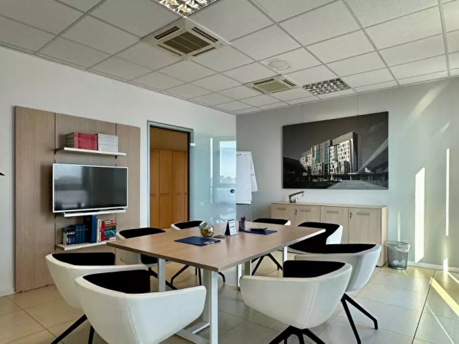 Immagine 20 di Ufficio in affitto  in Via Resistenza 121 a Buccinasco