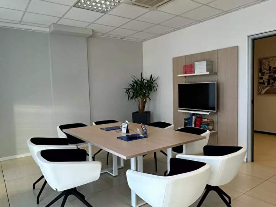 Immagine 21 di Ufficio in affitto  in Via Resistenza 121 a Buccinasco