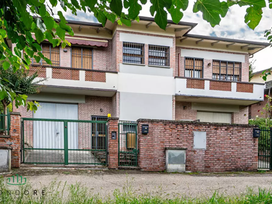 Immagine 1 di Casa bifamiliare in vendita  in Via Giardino a Pianoro