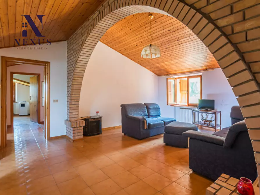 Immagine 38 di Casa indipendente in vendita  a Mombaroccio