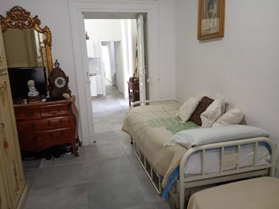Immagine 4 di Appartamento in affitto  in Via Duomo 85 a Napoli