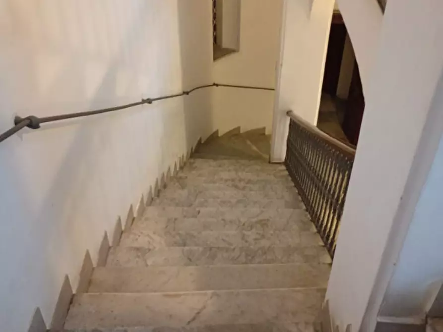 Immagine 14 di Appartamento in affitto  in Via Duomo 85 a Napoli