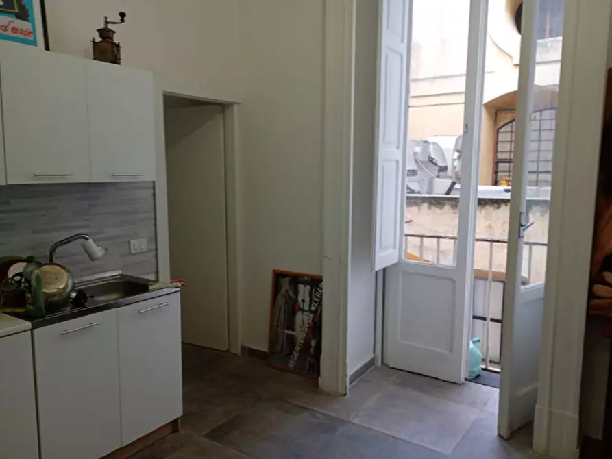 Immagine 14 di Appartamento in affitto  in Via Duomo 85 a Napoli