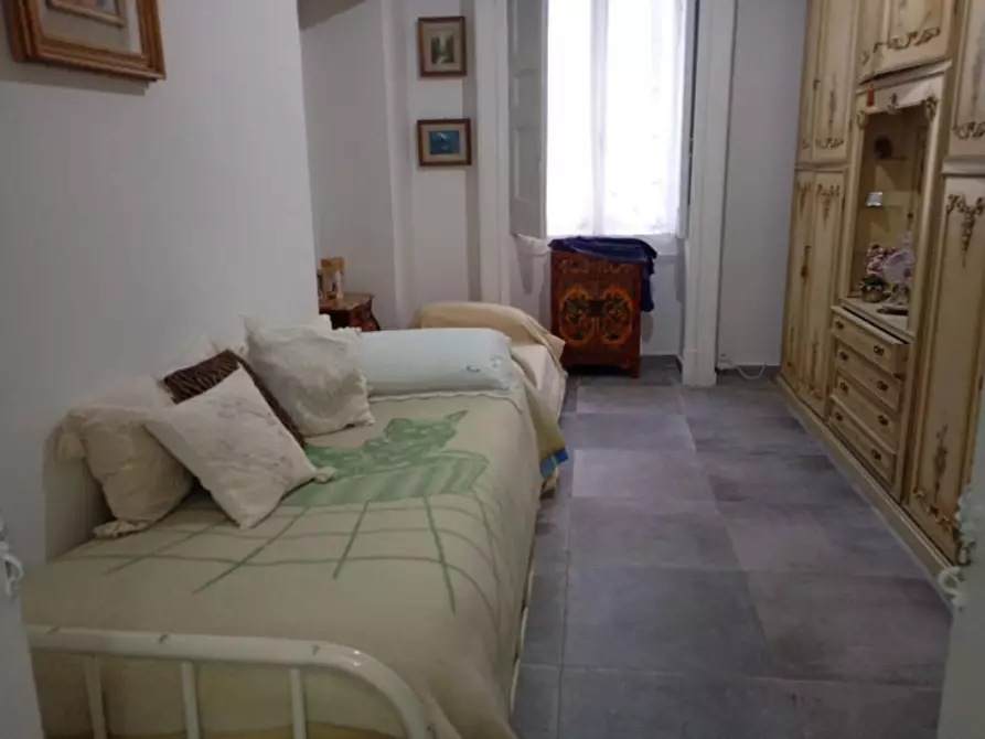 Immagine 22 di Appartamento in affitto  in Via Duomo 85 a Napoli