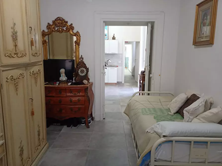 Immagine 23 di Appartamento in affitto  in Via Duomo 85 a Napoli
