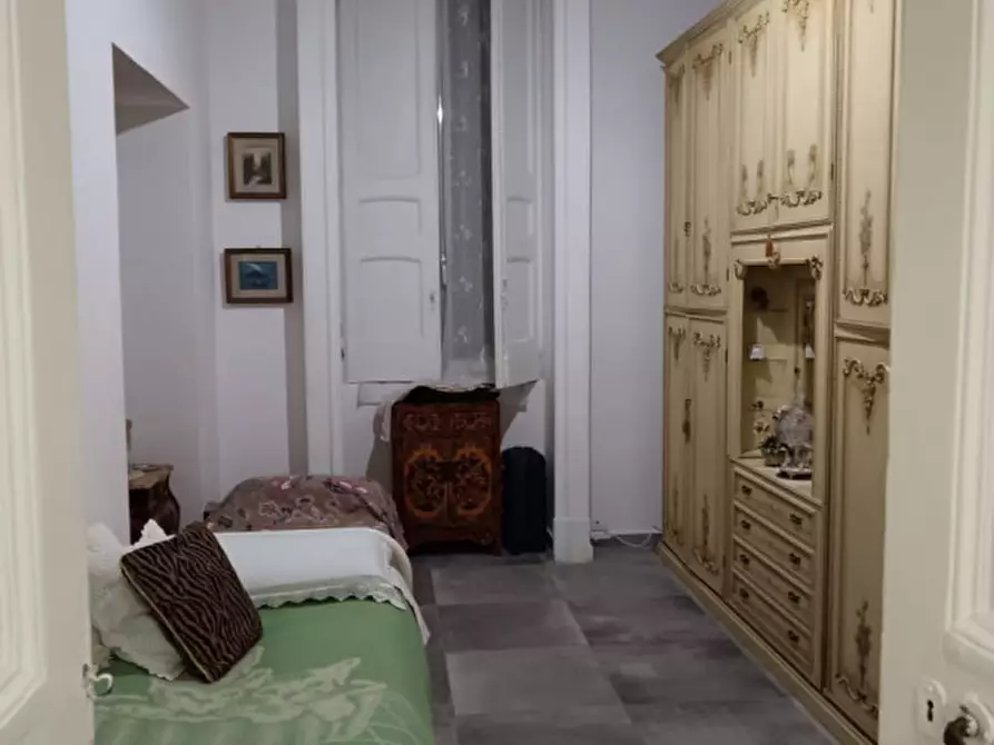 Immagine 33 di Appartamento in affitto  in Via Duomo 85 a Napoli