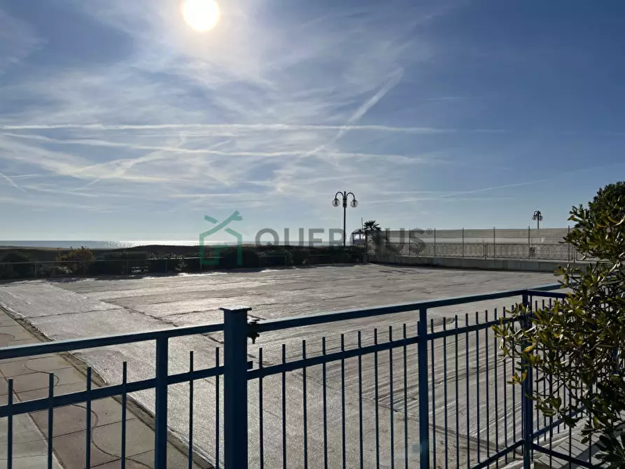 Immagine 4 di Appartamento in vendita  in Piazza Tommaso Nember a Jesolo