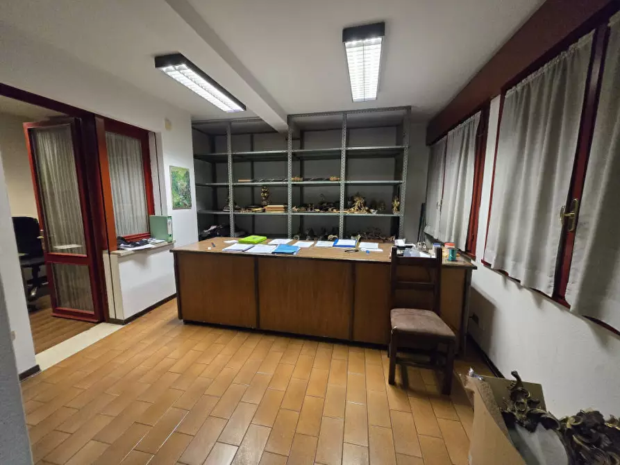 Immagine 3 di Negozio in vendita  in via venezia, 29 a Stra