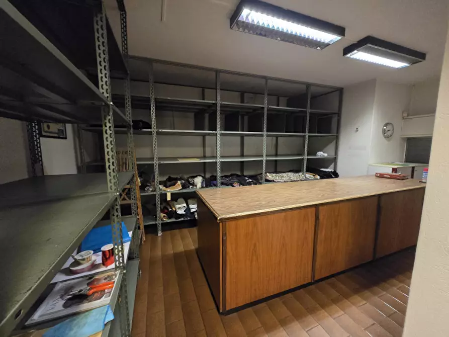 Immagine 4 di Negozio in vendita  in via venezia, 29 a Stra
