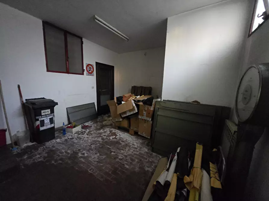 Immagine 9 di Negozio in vendita  in via venezia, 29 a Stra