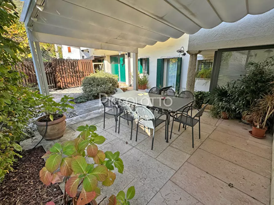 Immagine 2 di Villa in vendita  in via Obledo a Cavaso Del Tomba