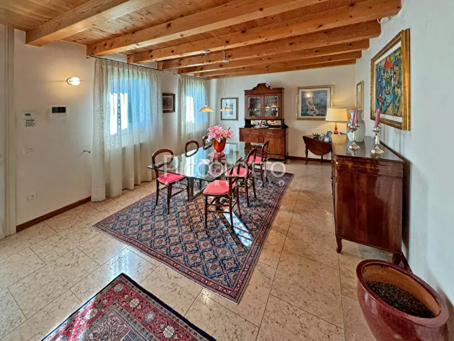 Immagine 11 di Villa in vendita  in via Obledo a Cavaso Del Tomba
