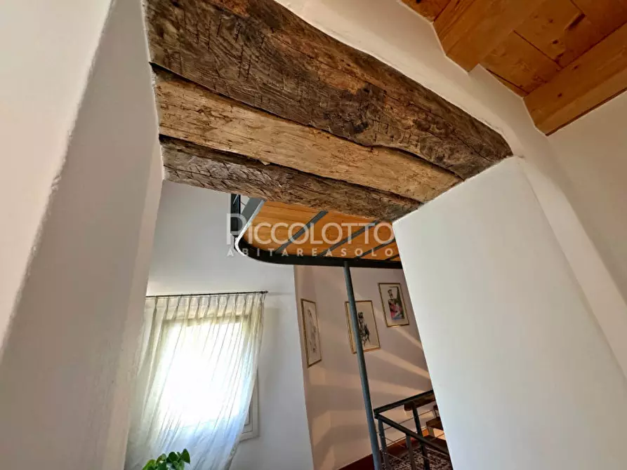 Immagine 17 di Villa in vendita  in via Obledo a Cavaso Del Tomba
