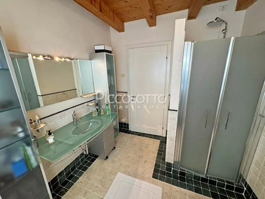 Immagine 23 di Villa in vendita  in via Obledo a Cavaso Del Tomba