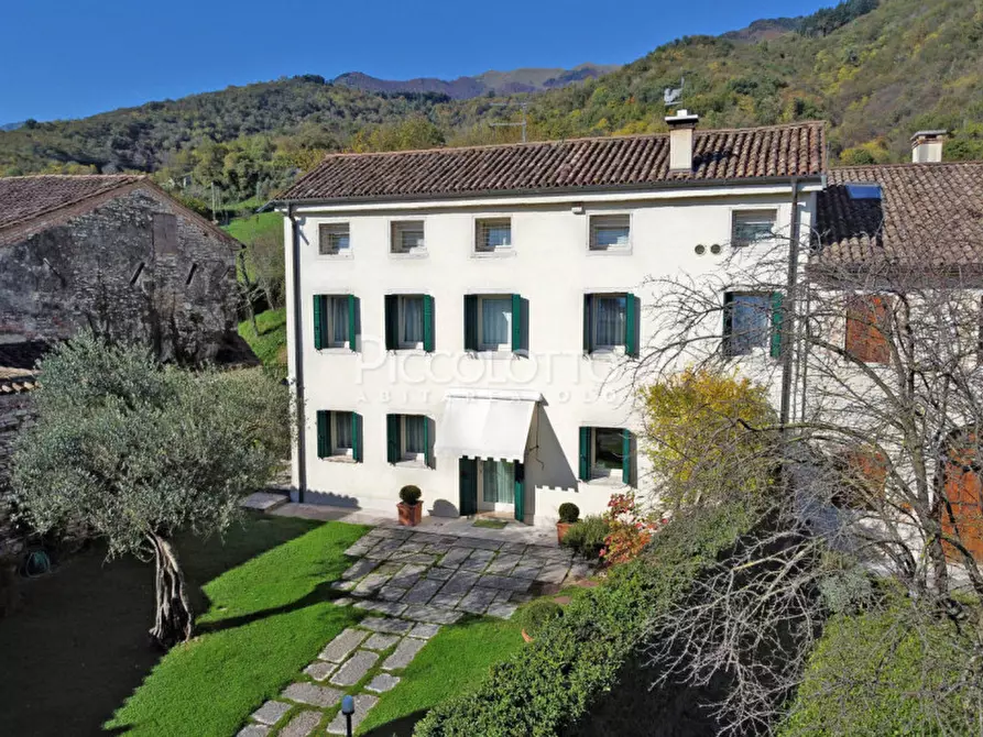 Immagine 30 di Villa in vendita  in via Obledo a Cavaso Del Tomba