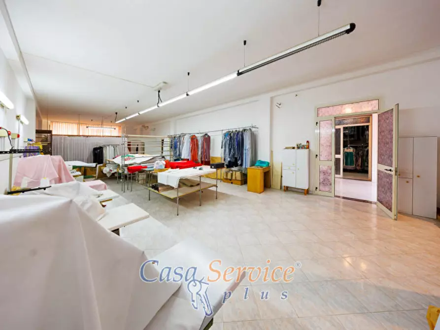 Immagine 4 di Laboratorio in vendita  in Via Martiri d'Ungheria a Ugento