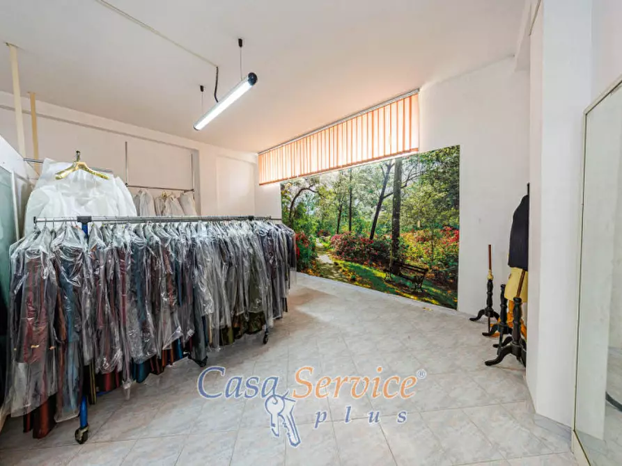 Immagine 5 di Laboratorio in vendita  in Via Martiri d'Ungheria a Ugento