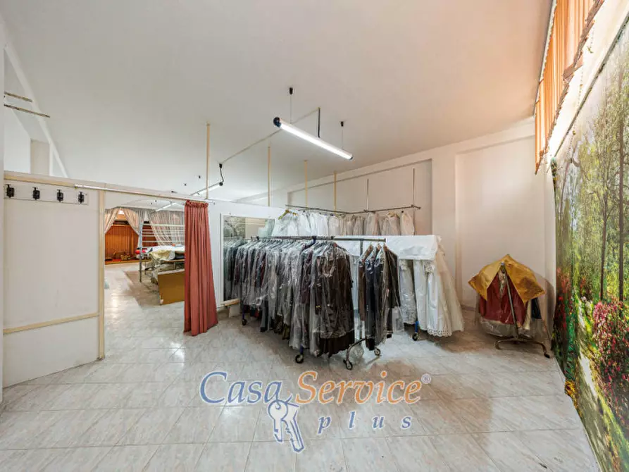 Immagine 6 di Laboratorio in vendita  in Via Martiri d'Ungheria a Ugento