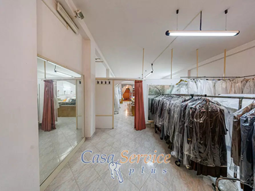 Immagine 7 di Laboratorio in vendita  in Via Martiri d'Ungheria a Ugento