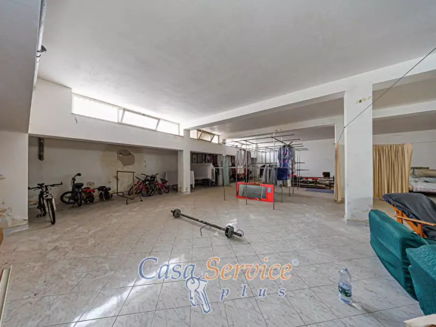Immagine 21 di Laboratorio in vendita  in Via Martiri d'Ungheria a Ugento