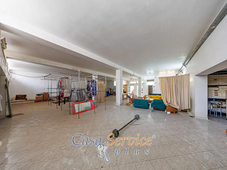 Immagine 22 di Laboratorio in vendita  in Via Martiri d'Ungheria a Ugento