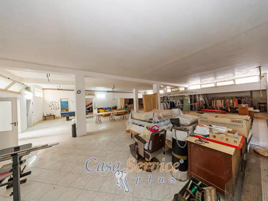 Immagine 24 di Laboratorio in vendita  in Via Martiri d'Ungheria a Ugento