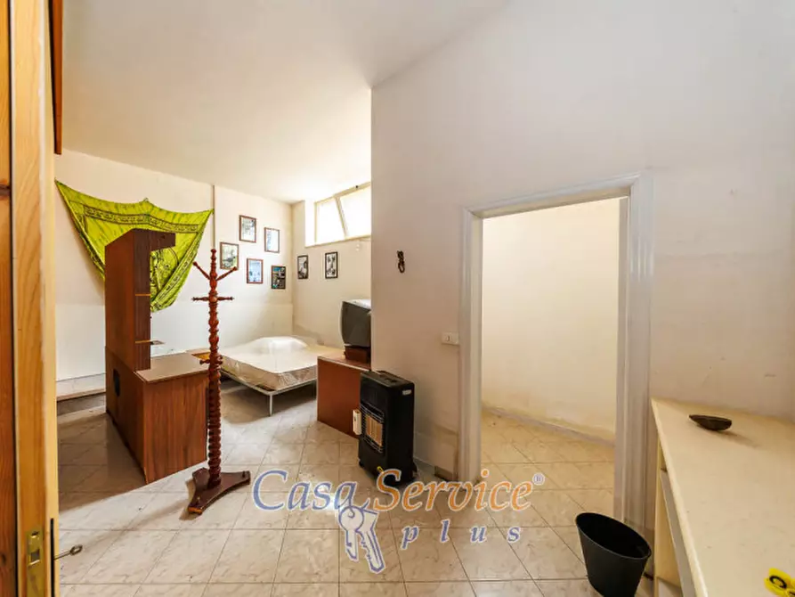 Immagine 25 di Laboratorio in vendita  in Via Martiri d'Ungheria a Ugento