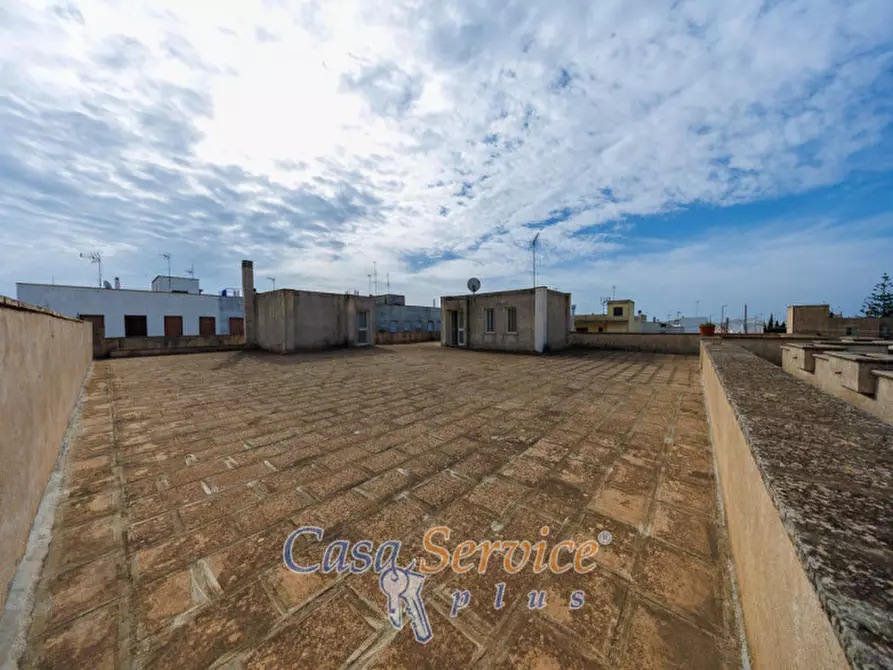 Immagine 32 di Laboratorio in vendita  in Via Martiri d'Ungheria a Ugento