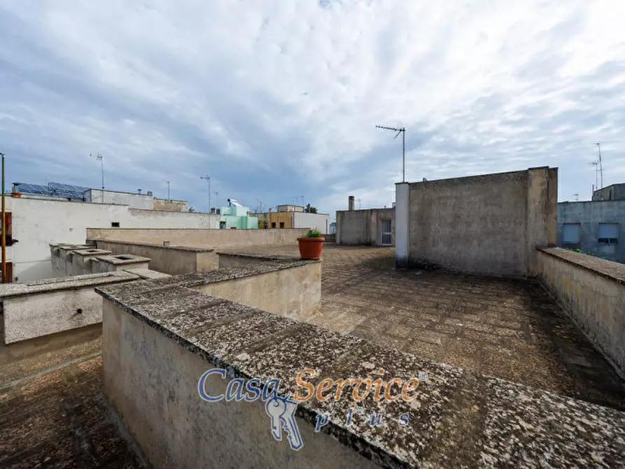 Immagine 33 di Laboratorio in vendita  in Via Martiri d'Ungheria a Ugento