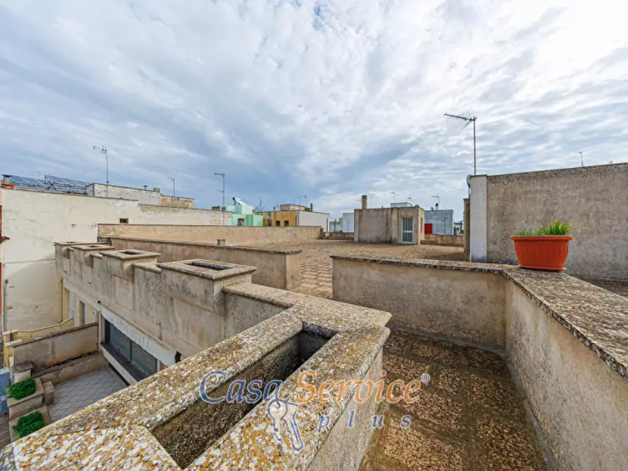 Immagine 35 di Laboratorio in vendita  in Via Martiri d'Ungheria a Ugento