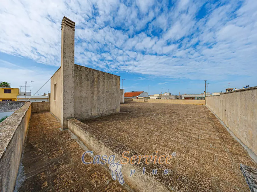 Immagine 36 di Laboratorio in vendita  in Via Martiri d'Ungheria a Ugento