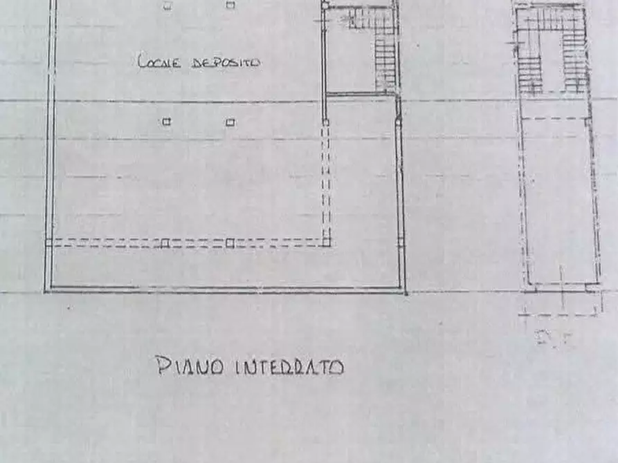 Immagine 44 di Laboratorio in vendita  in Via Martiri d'Ungheria a Ugento
